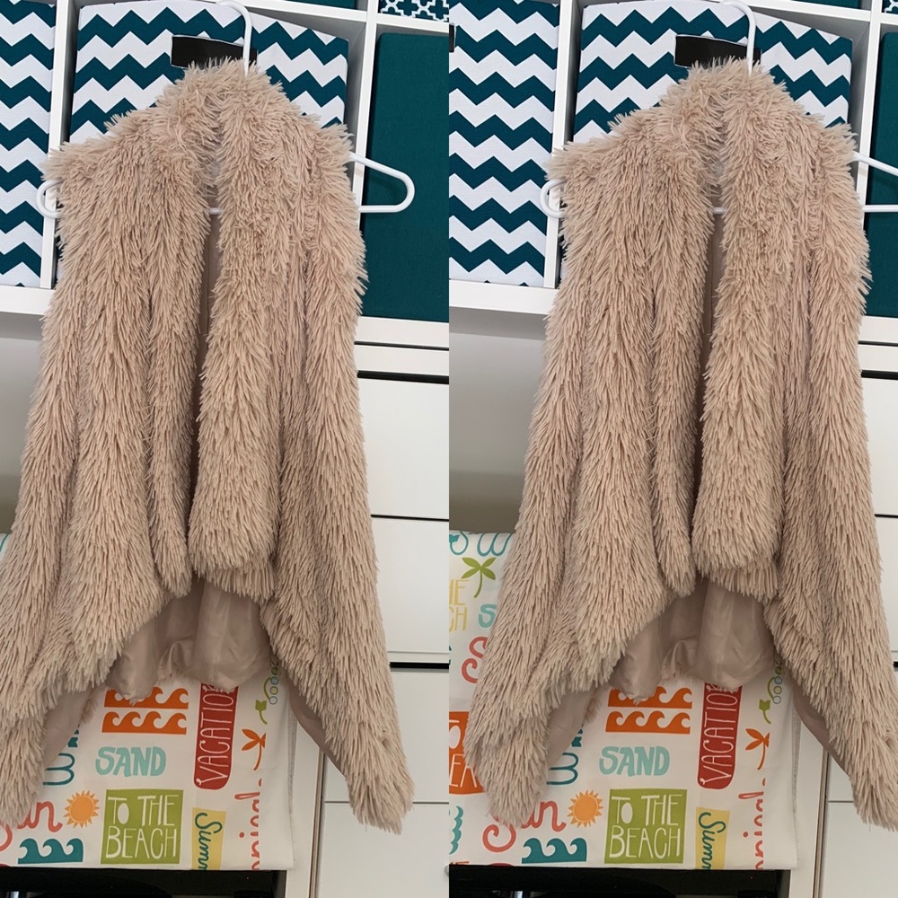 Fur vest